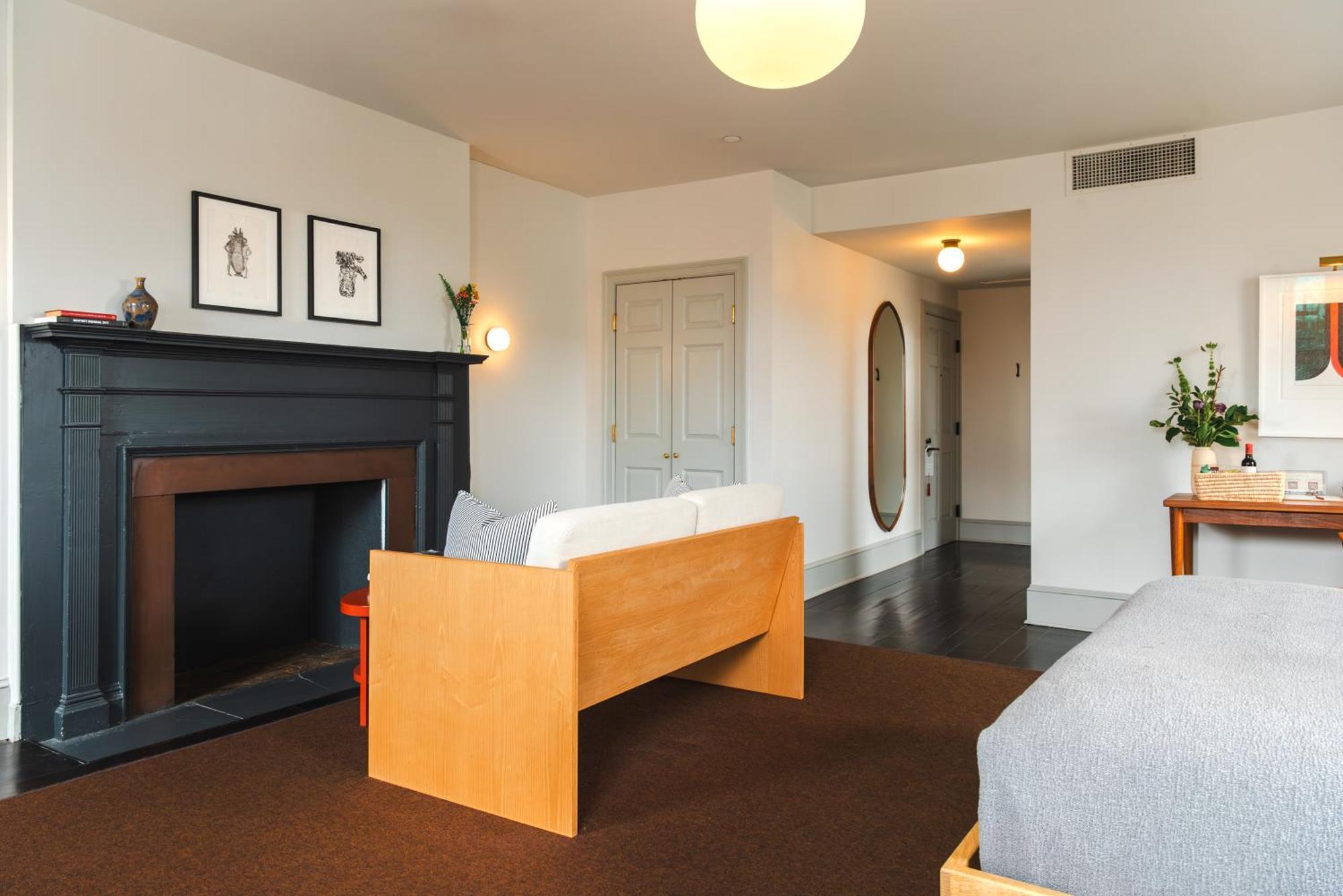 Hotel Kinsley Kingston Bagian luar foto