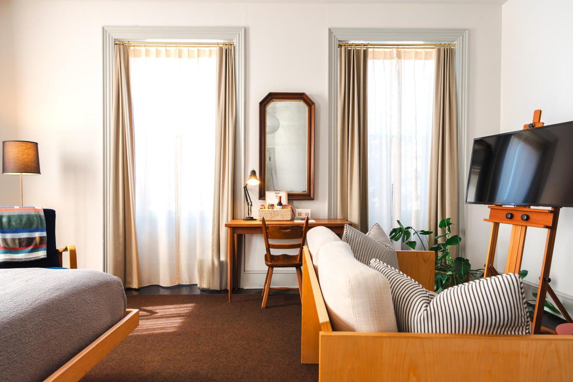 Hotel Kinsley Kingston Bagian luar foto