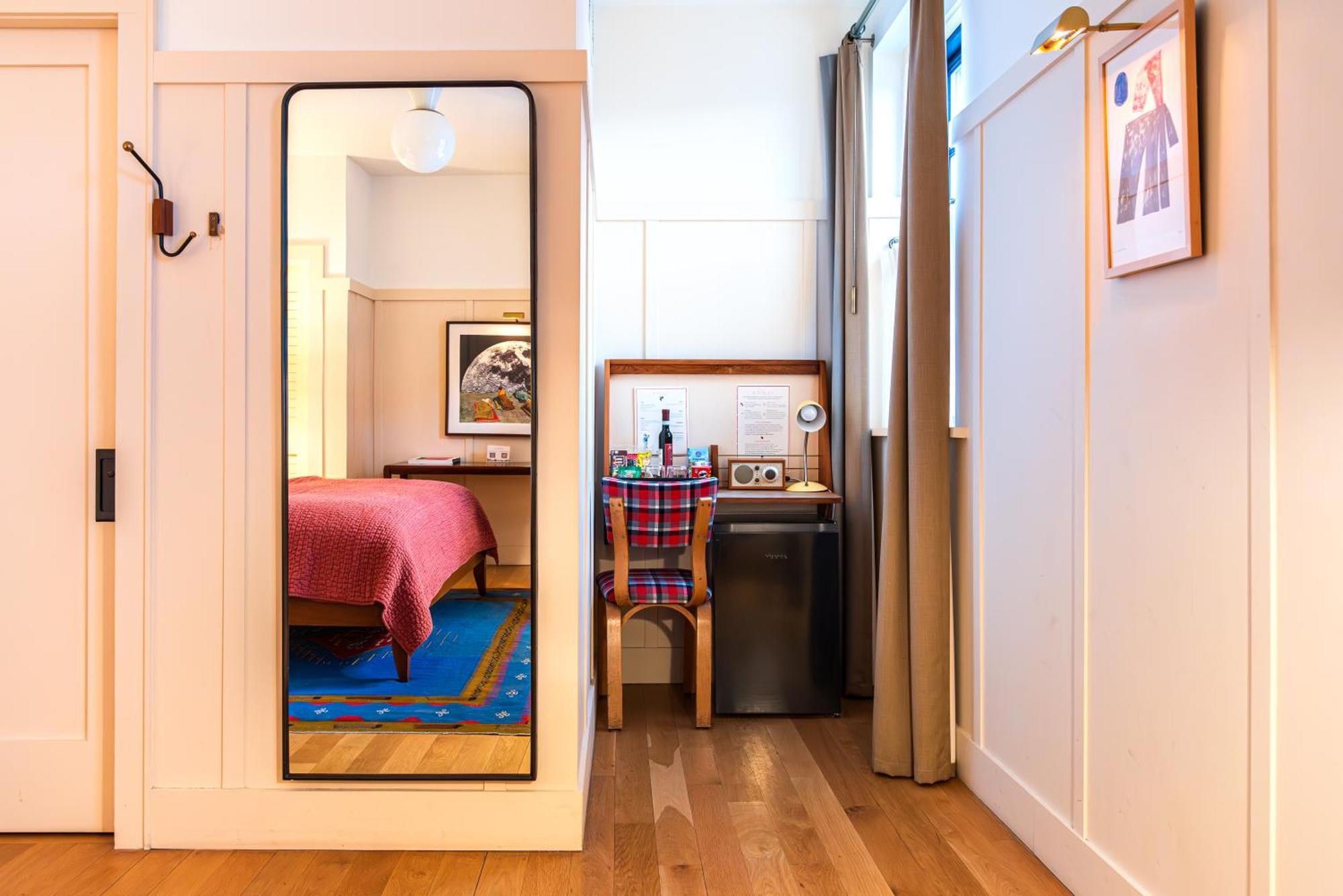 Hotel Kinsley Kingston Bagian luar foto